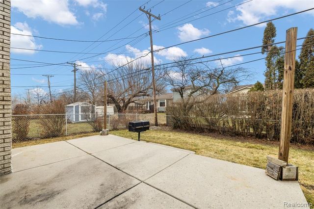 36745 Adele Drive, Sterling Heights, MI 48312