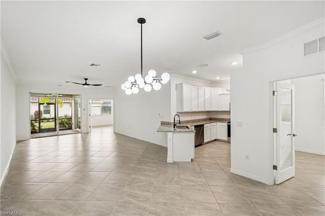 1751 Alameda DR, Naples, FL 34120