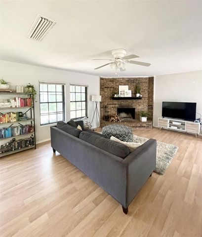 1816 Chestnut Court, Flower Mound, TX 75028