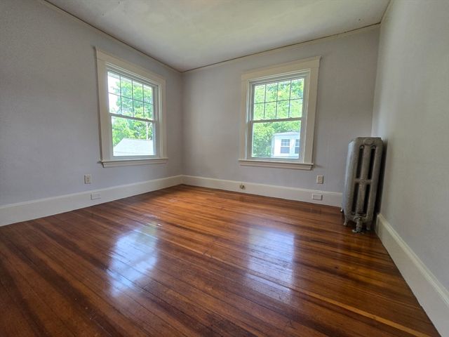 19 Rowe St 2, Newton, MA 02466