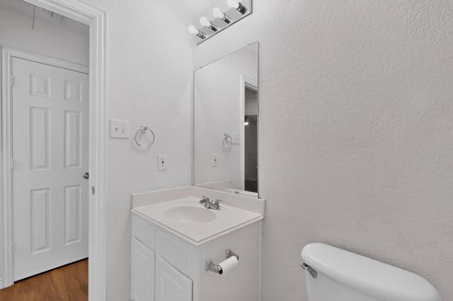 1320 Clearwater Drive, Grand Prairie, TX 75052