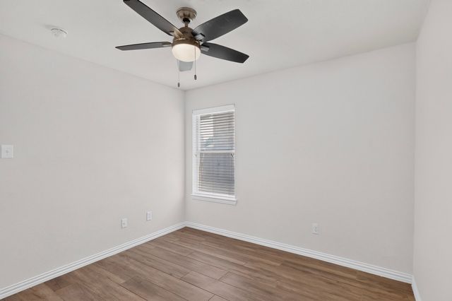 1320 Clearwater Drive, Grand Prairie, TX 75052