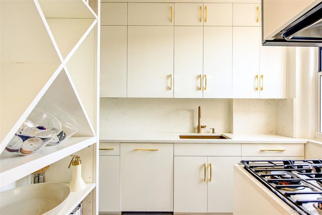 35-55 76th Street 51, Jackson Heights, NY 11372