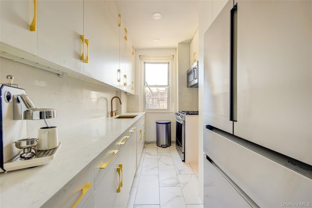 35-55 76th Street 51, Jackson Heights, NY 11372