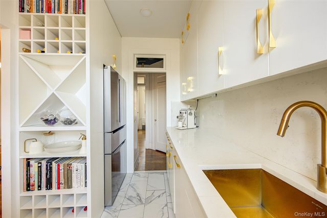 35-55 76th Street 51, Jackson Heights, NY 11372