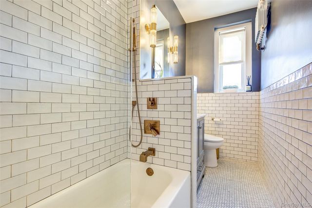 35-55 76th Street 51, Jackson Heights, NY 11372