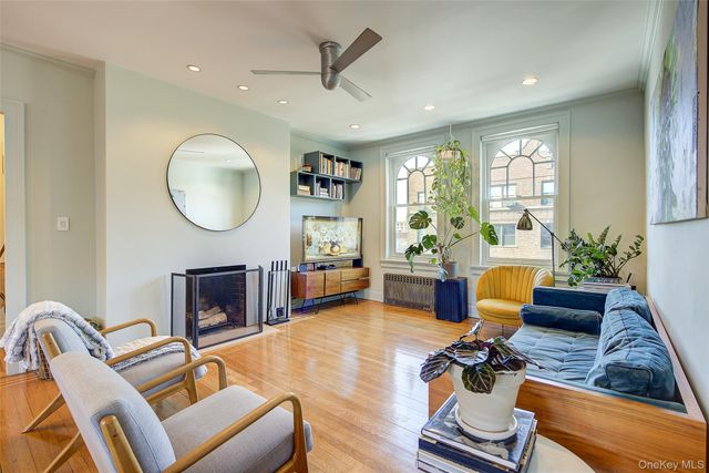 35-55 76th Street 51, Jackson Heights, NY 11372