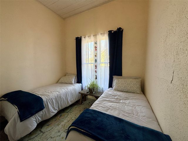 305 S Live Oak Street, Hico, TX 76457