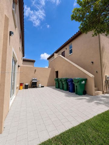 17001 SW 96th St, Miami, FL 33196