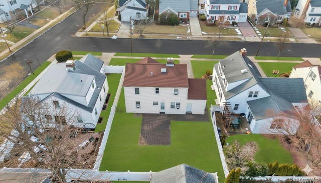 88 Krug Place, Mineola, NY 11501