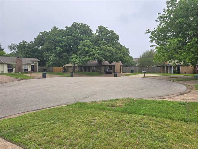 609 San Saba Court, College Station, TX 77845