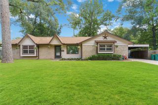 15 Woody Creek Drive, Conroe, TX 77301