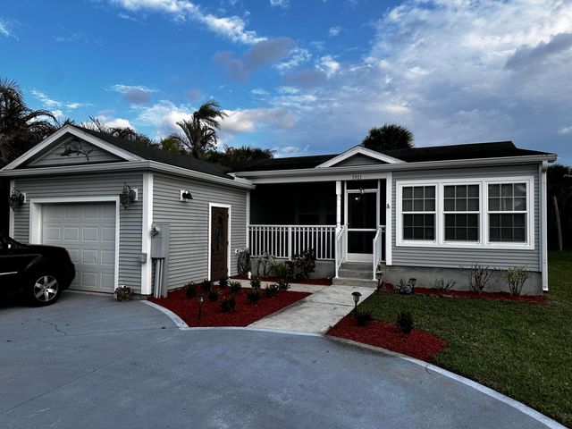 7921 SE Paradise Drive, Stuart, FL 34997