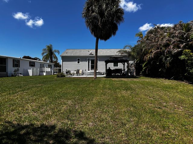 7921 SE Paradise Drive, Stuart, FL 34997