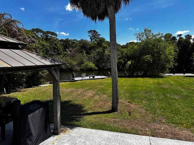 7921 SE Paradise Drive, Stuart, FL 34997