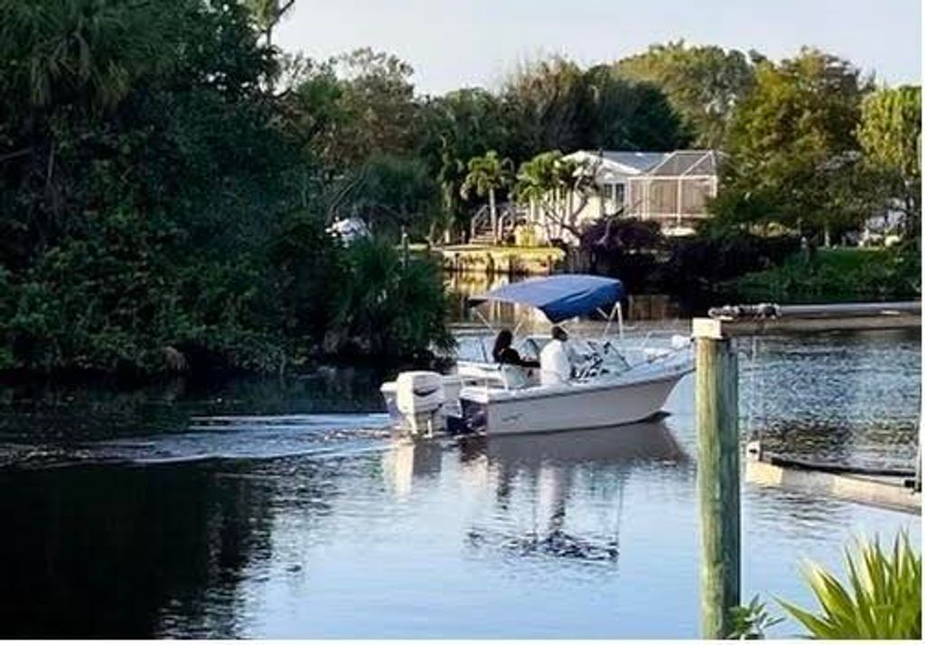 7921 SE Paradise Drive, Stuart, FL 34997