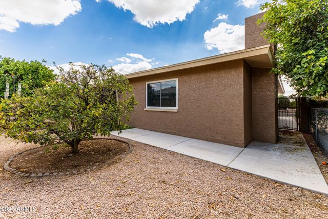 4228 E CAPRI Avenue, Mesa, AZ 85206