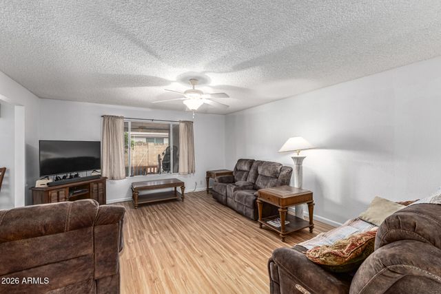 4228 E CAPRI Avenue, Mesa, AZ 85206