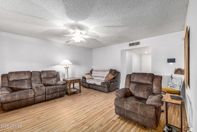 4228 E CAPRI Avenue, Mesa, AZ 85206