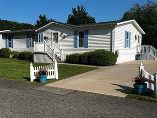 638 Fresh Pond Avenue 305, Calverton, NY 11933
