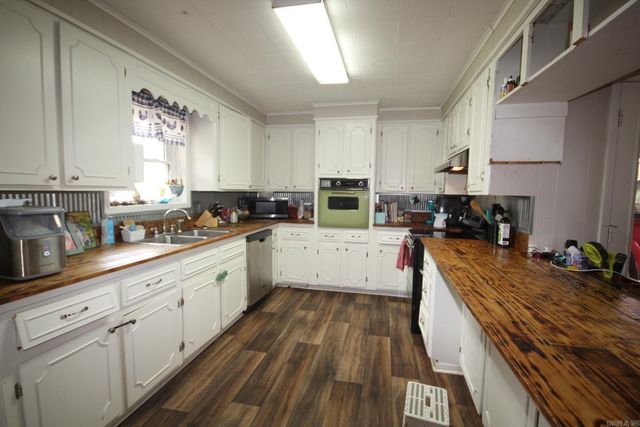 10468 Hwy. 278 W., Nashville, AR 71852