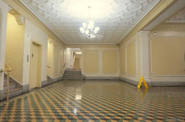 2187 Holland Avenue 2L, Bronx, NY 10462