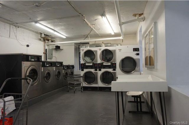 2187 Holland Avenue 2L, Bronx, NY 10462