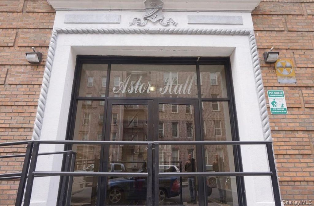 2187 Holland Avenue 2L, Bronx, NY 10462