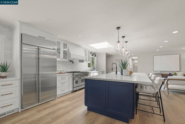 612 St Marys Rd, Lafayette, CA 94549