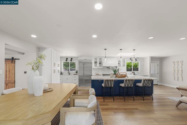 612 St Marys Rd, Lafayette, CA 94549