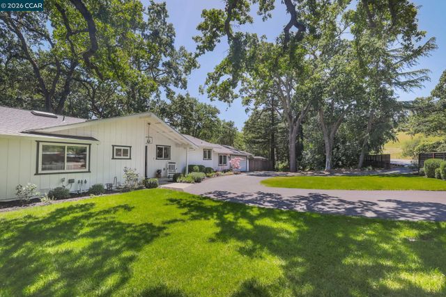 612 St Marys Rd, Lafayette, CA 94549