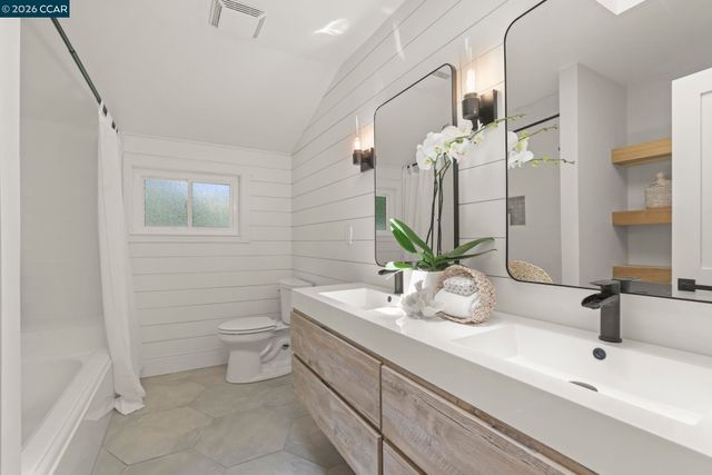 612 St Marys Rd, Lafayette, CA 94549