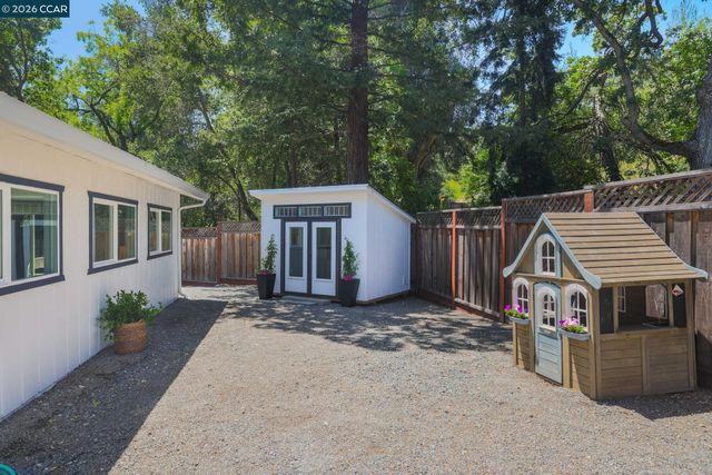 612 St Marys Rd, Lafayette, CA 94549