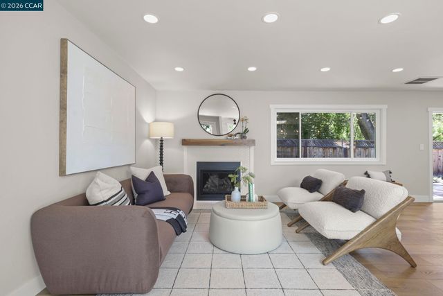 612 St Marys Rd, Lafayette, CA 94549