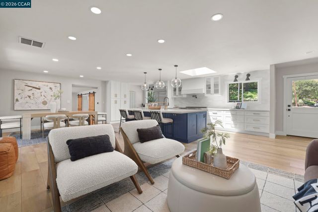 612 St Marys Rd, Lafayette, CA 94549