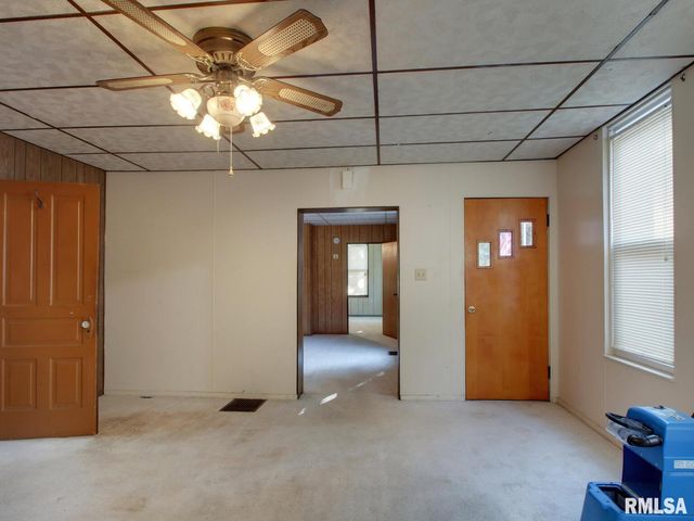 1029 N 11TH Street, Quincy, IL 62301