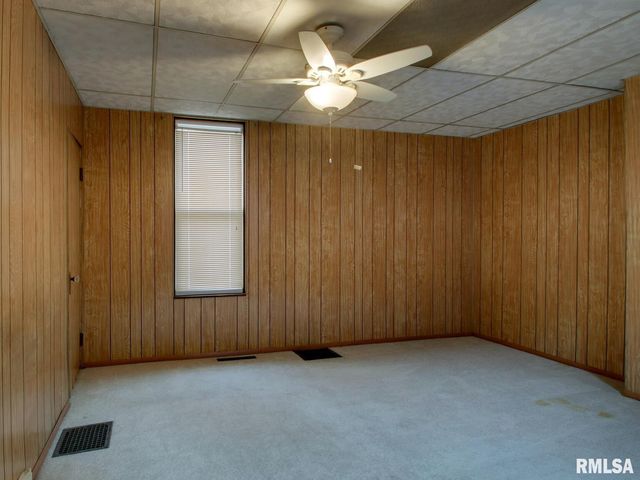 1029 N 11TH Street, Quincy, IL 62301