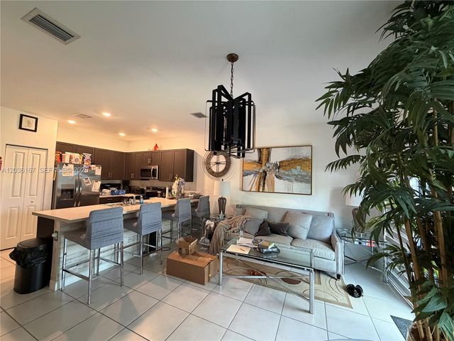 28710 SW 133rd Ct, Homestead, FL 33033