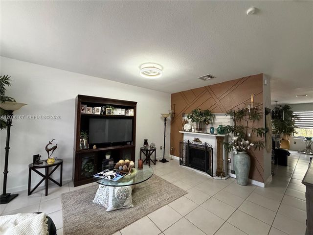 28710 SW 133rd Ct, Homestead, FL 33033