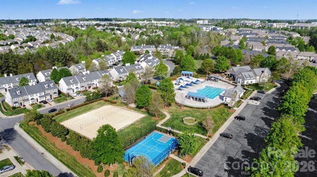6650 Berewick Commons Parkway, Charlotte, NC 28278