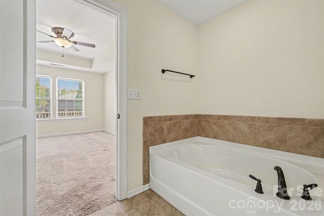 6650 Berewick Commons Parkway, Charlotte, NC 28278