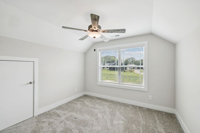 120 Pontoon Pl, Winchester, TN 37398