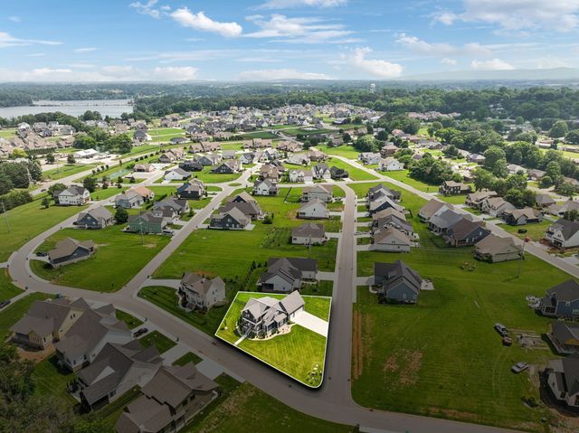 120 Pontoon Pl, Winchester, TN 37398