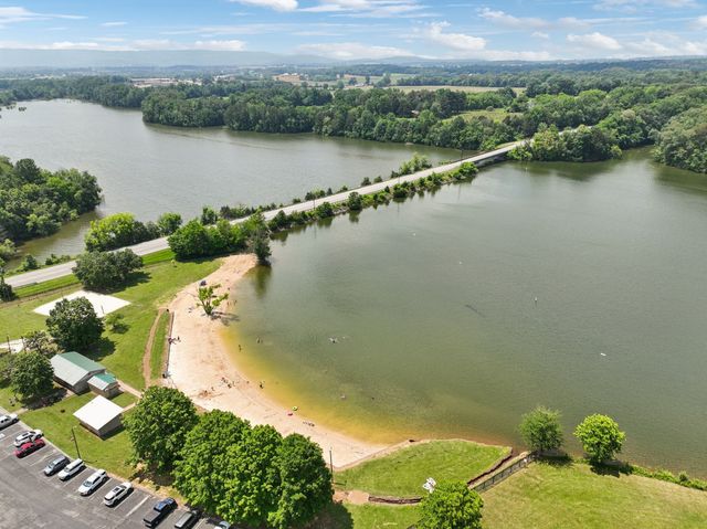 120 Pontoon Pl, Winchester, TN 37398
