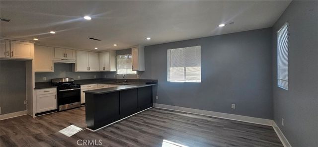 1662 E 60th, Los Angeles, CA 90001
