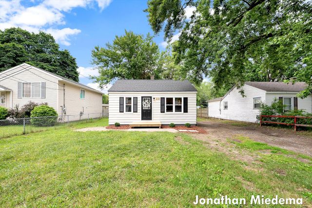 310 Majestic Street Se, City Of Kentwood, MI 49548