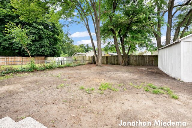 310 Majestic Street Se, City Of Kentwood, MI 49548