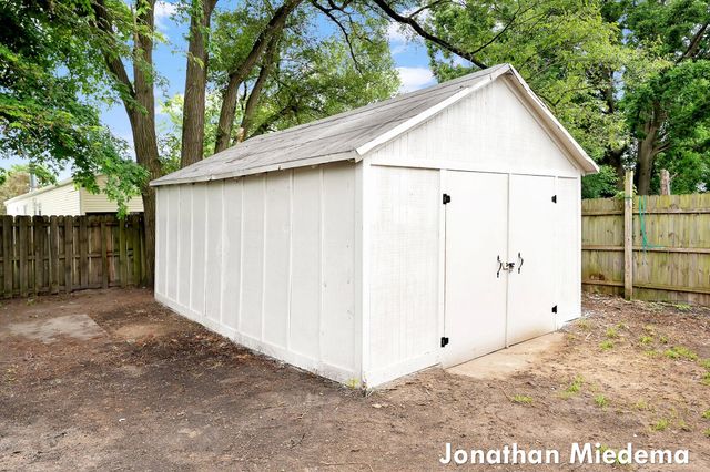 310 Majestic Street Se, City Of Kentwood, MI 49548