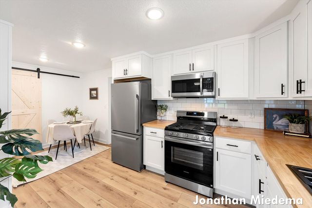 310 Majestic Street Se, City Of Kentwood, MI 49548