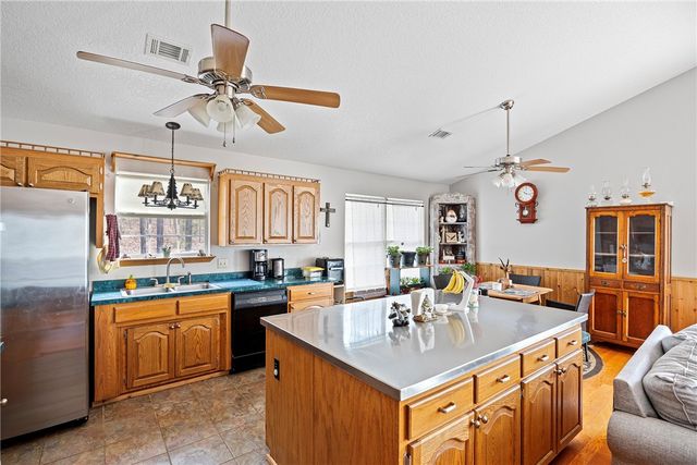 148 Riverwood Drive, Delaware, AR 72835